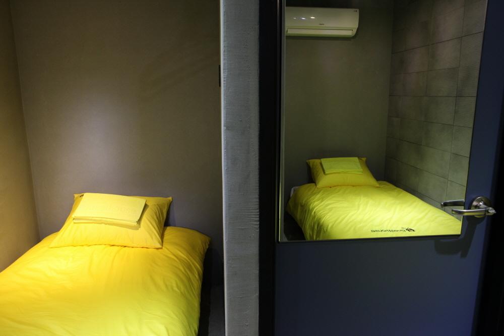 24 Guesthouse Garosugil - Gangnam Szöul Szoba fotó